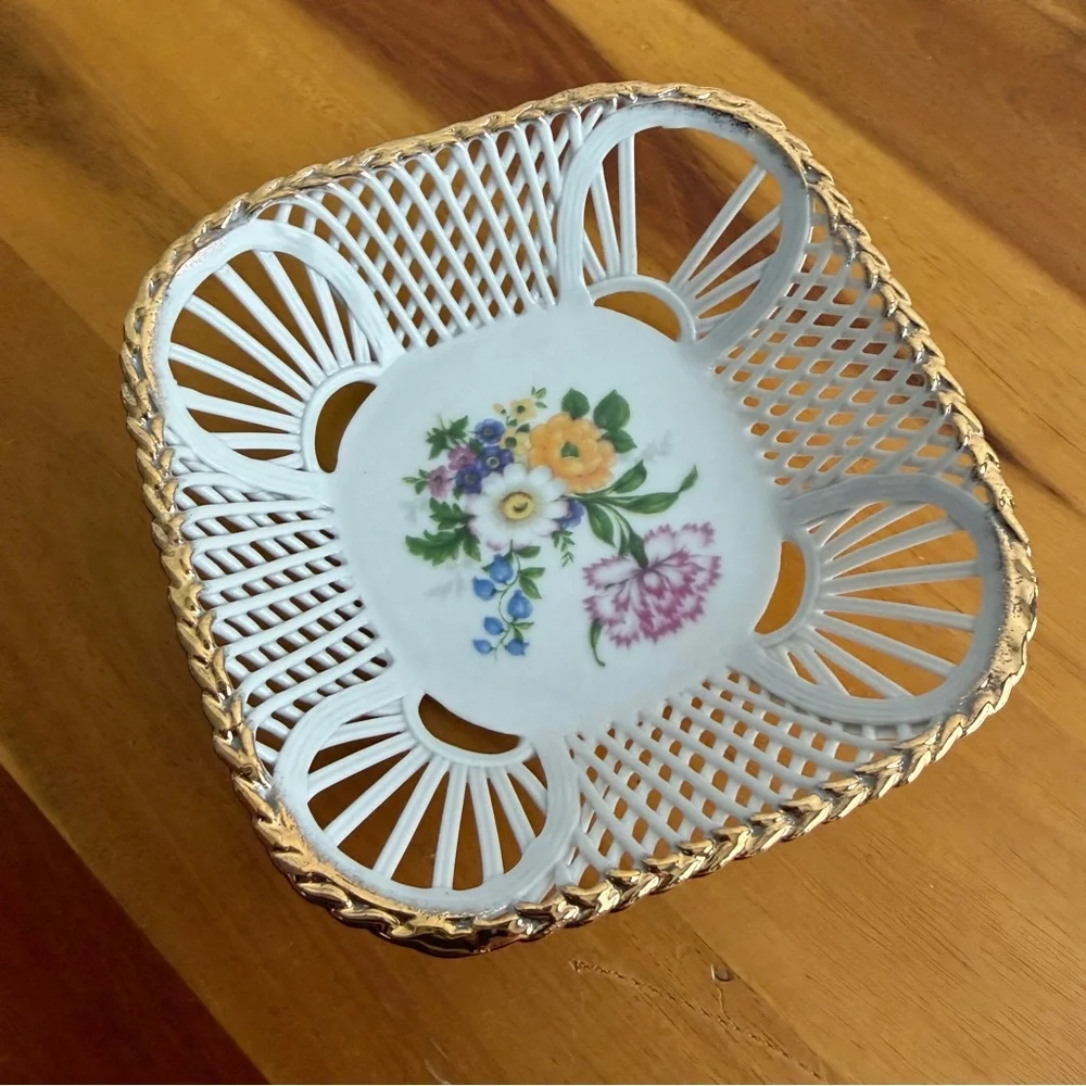 Cluj-Napoca Romanian porcelain‎ lattice dish